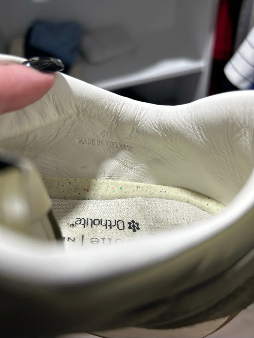 Rag & Bone Retro Runner Slim Sneaker Olive. 40